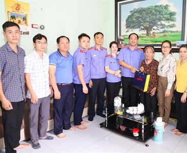 Viện KSND huyện Quốc Oai tri ân các gia đình thương binh - liệt sỹ